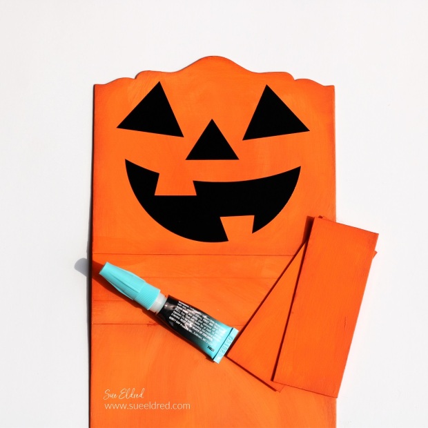 How to make a Pumpkin Gift Box using the XL Card Caddy Die from Sizzix and Eileen Hull.